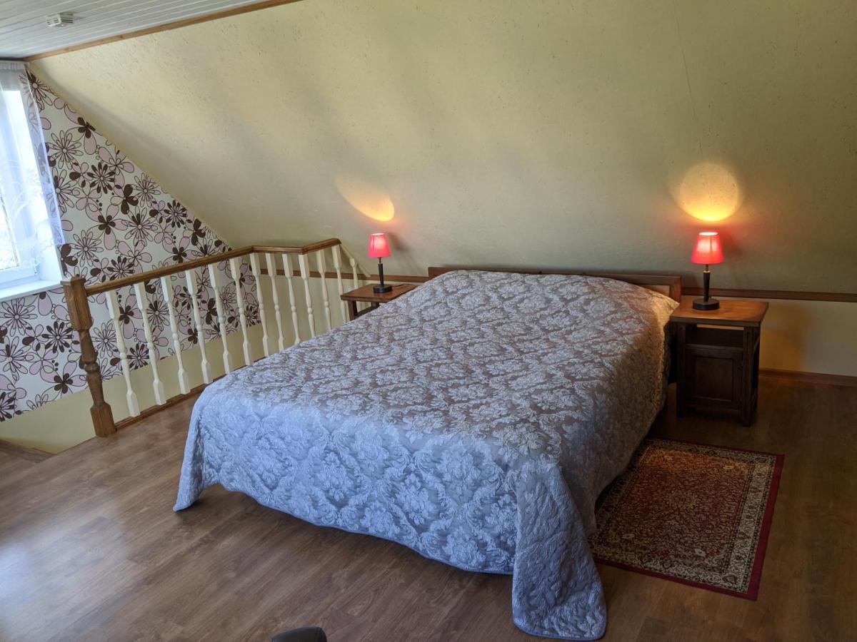 Paerna Guesthouse & Apartments Kuressaare Buitenkant foto
