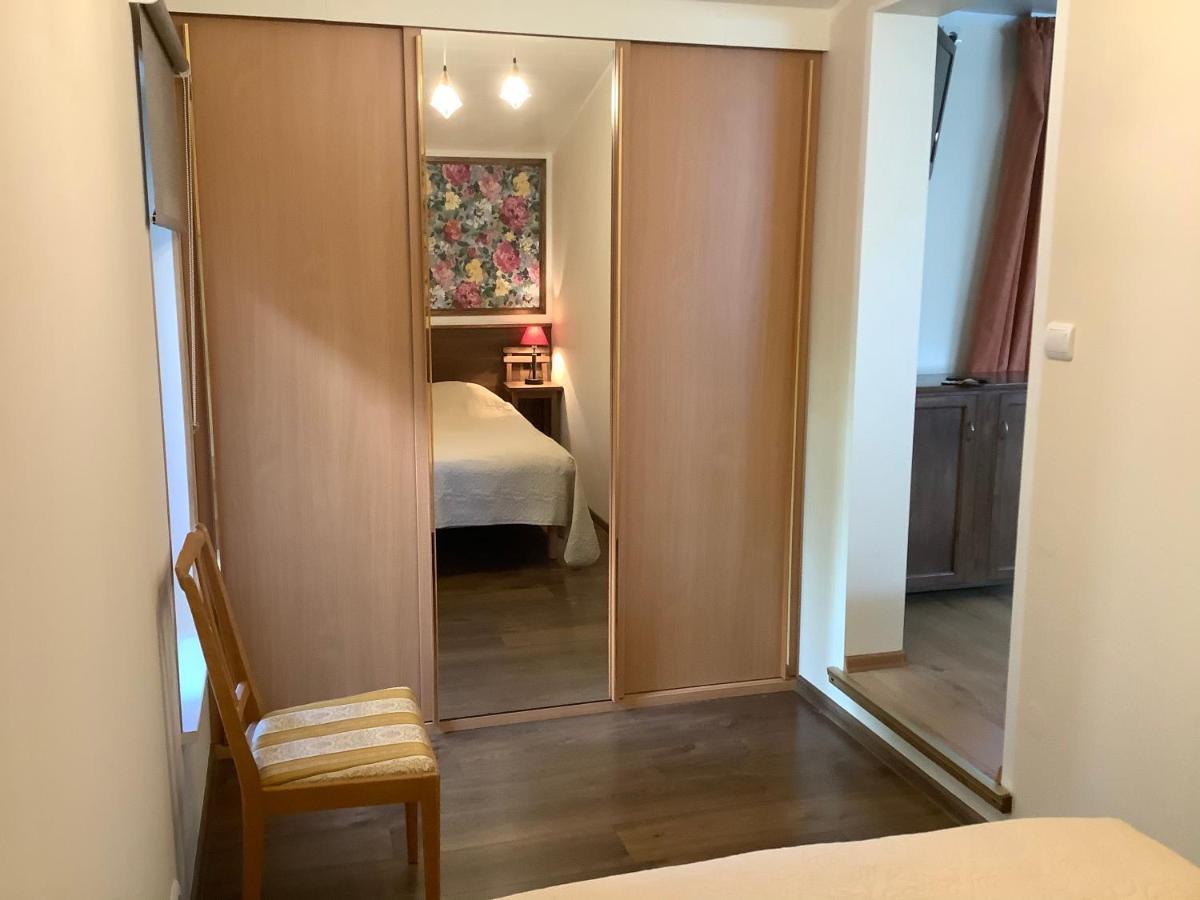 Paerna Guesthouse & Apartments Kuressaare Buitenkant foto