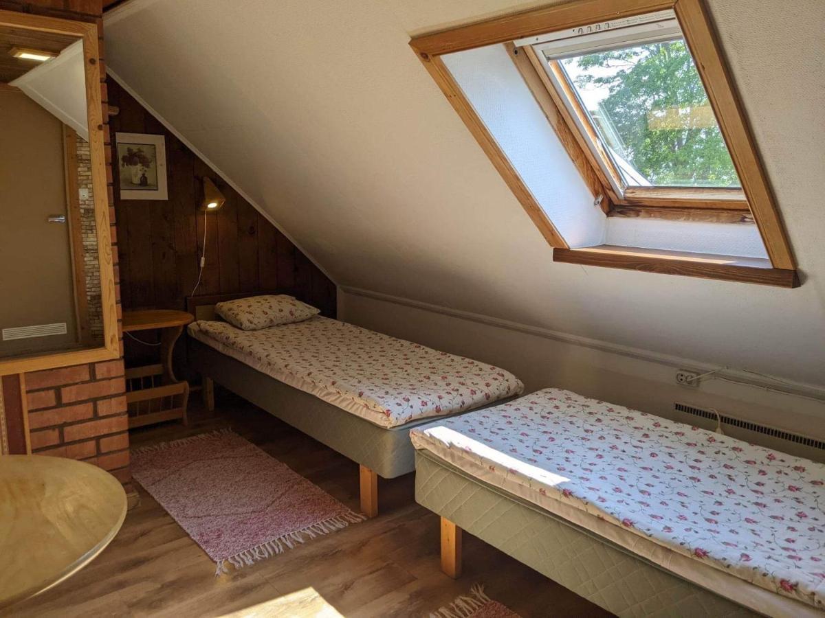Paerna Guesthouse & Apartments Kuressaare Buitenkant foto