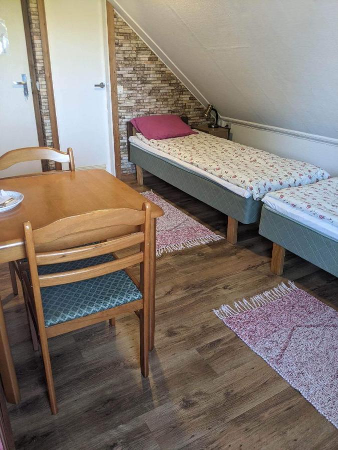 Paerna Guesthouse & Apartments Kuressaare Buitenkant foto