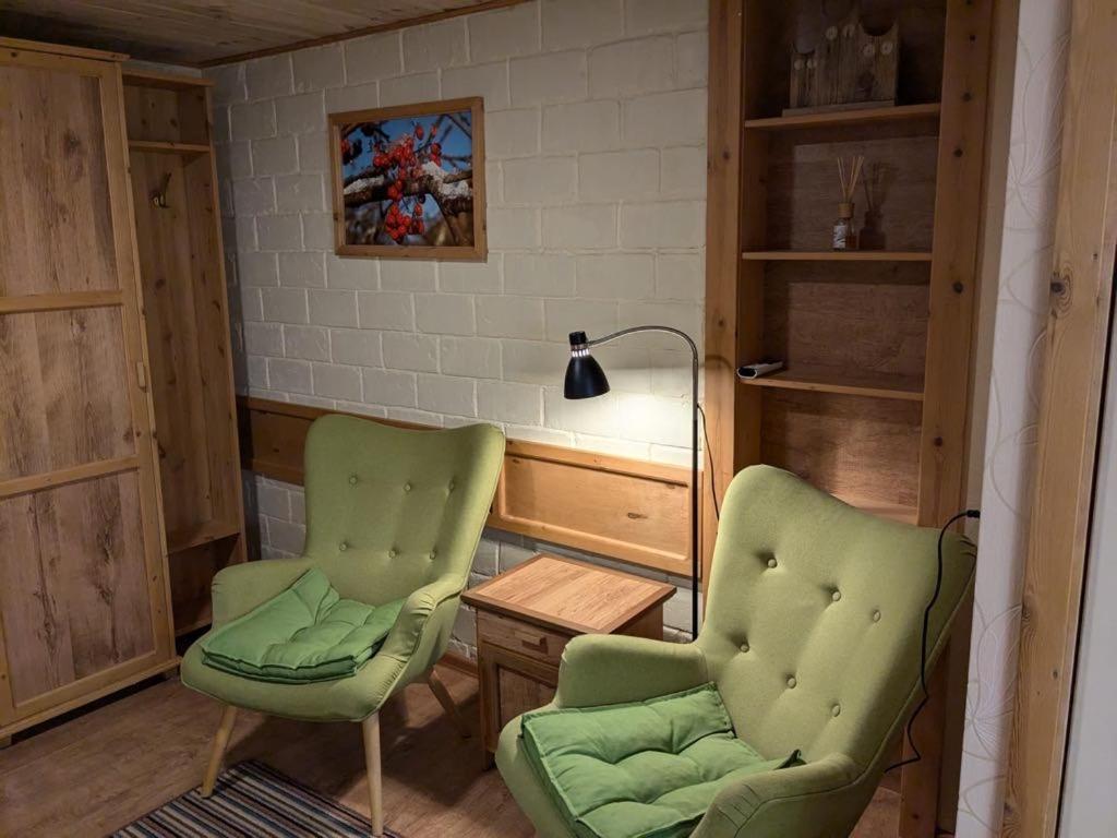 Paerna Guesthouse & Apartments Kuressaare Buitenkant foto