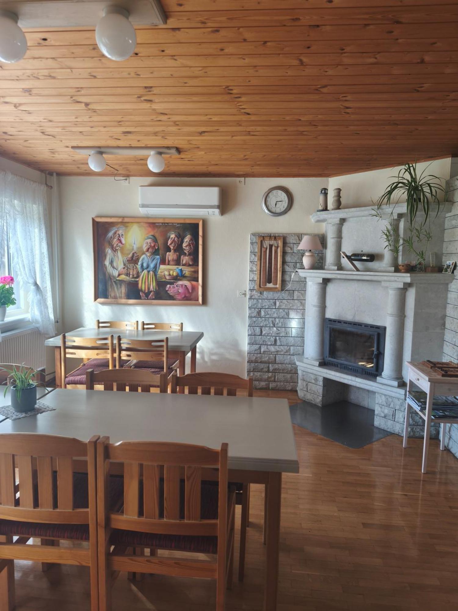Paerna Guesthouse & Apartments Kuressaare Buitenkant foto